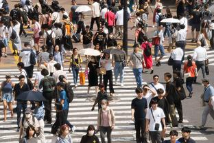 延续炸裂表现！贾勒特-阿伦17中15空砍30分12板6助2帽